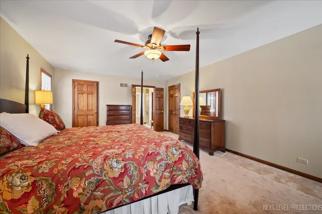 $850,000 | 730 Persimmon Drive, St. Charles, IL 60174