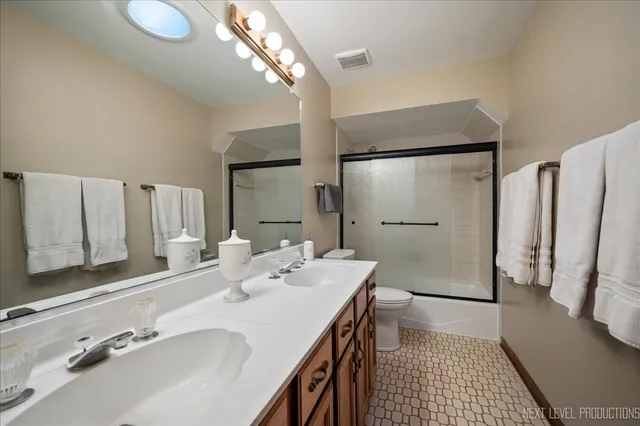 $850,000 | 730 Persimmon Drive, St. Charles, IL 60174