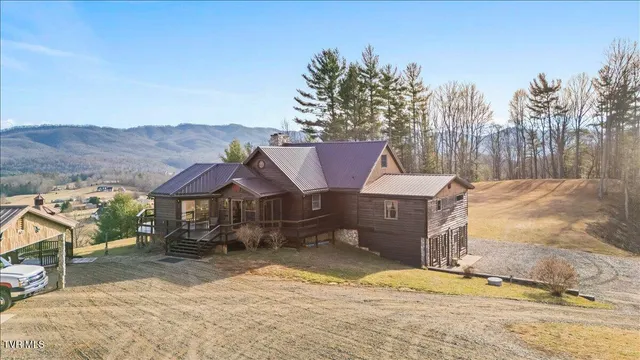 $749,000 | 620 Swift Hollow Lane, Mountain City, TN 37683