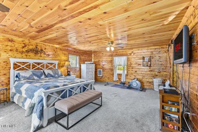 $749,000 | 620 Swift Hollow Lane, Mountain City, TN 37683