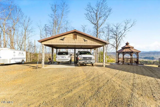 $749,000 | 620 Swift Hollow Lane, Mountain City, TN 37683