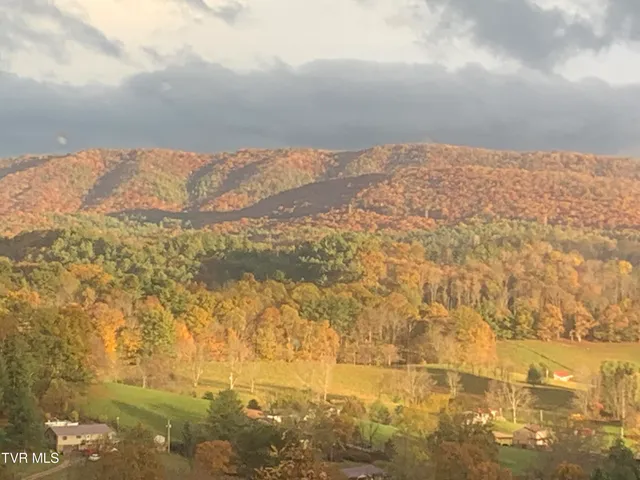 $749,000 | 620 Swift Hollow Lane, Mountain City, TN 37683