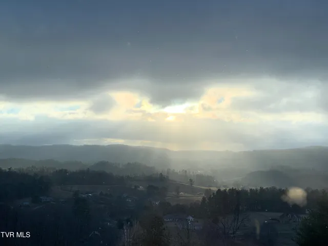 $749,000 | 620 Swift Hollow Lane, Mountain City, TN 37683