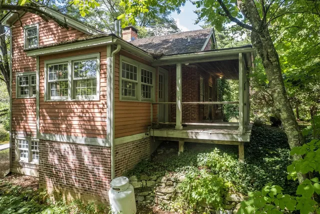 $295,000 | 127 Clarendon Springs Lane, Clarendon, VT 05777