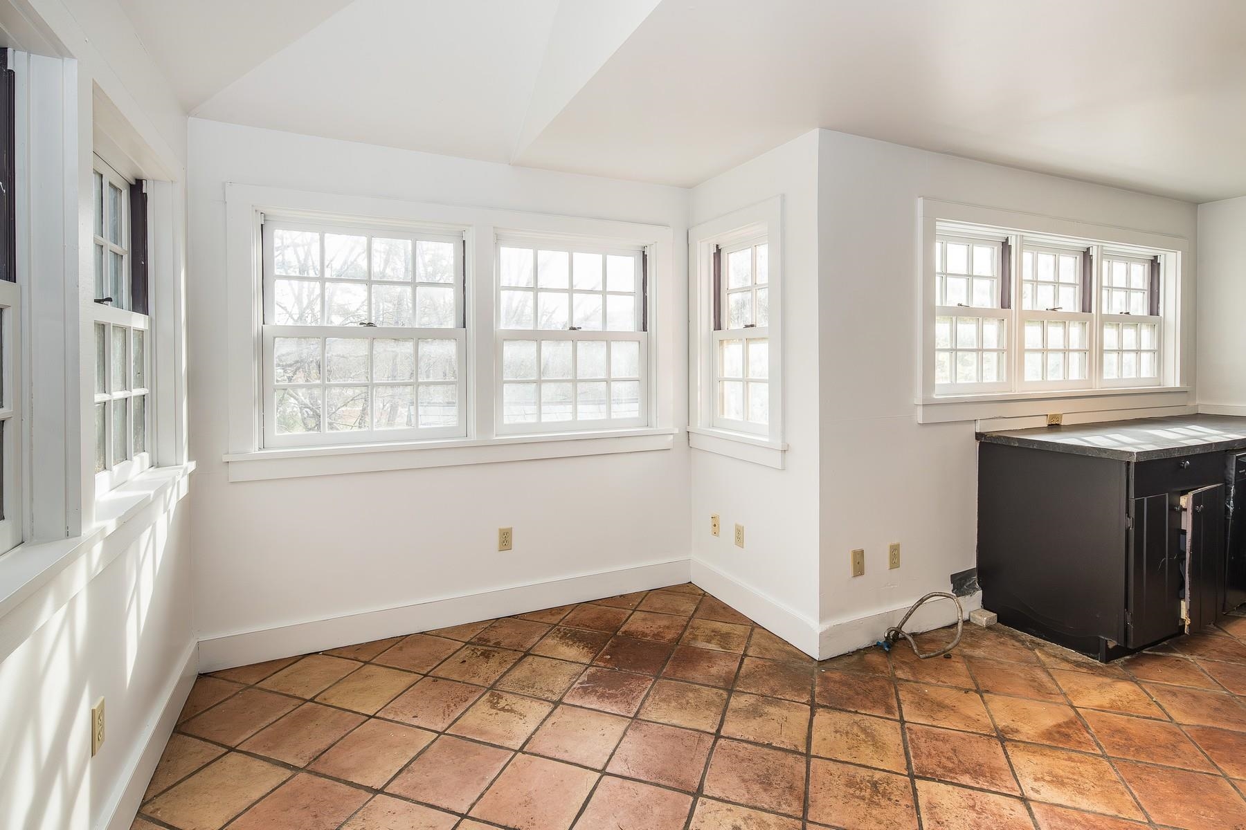 127 Clarendon Springs Lane Clarendon, VT 05777 - Photo 5 of 36