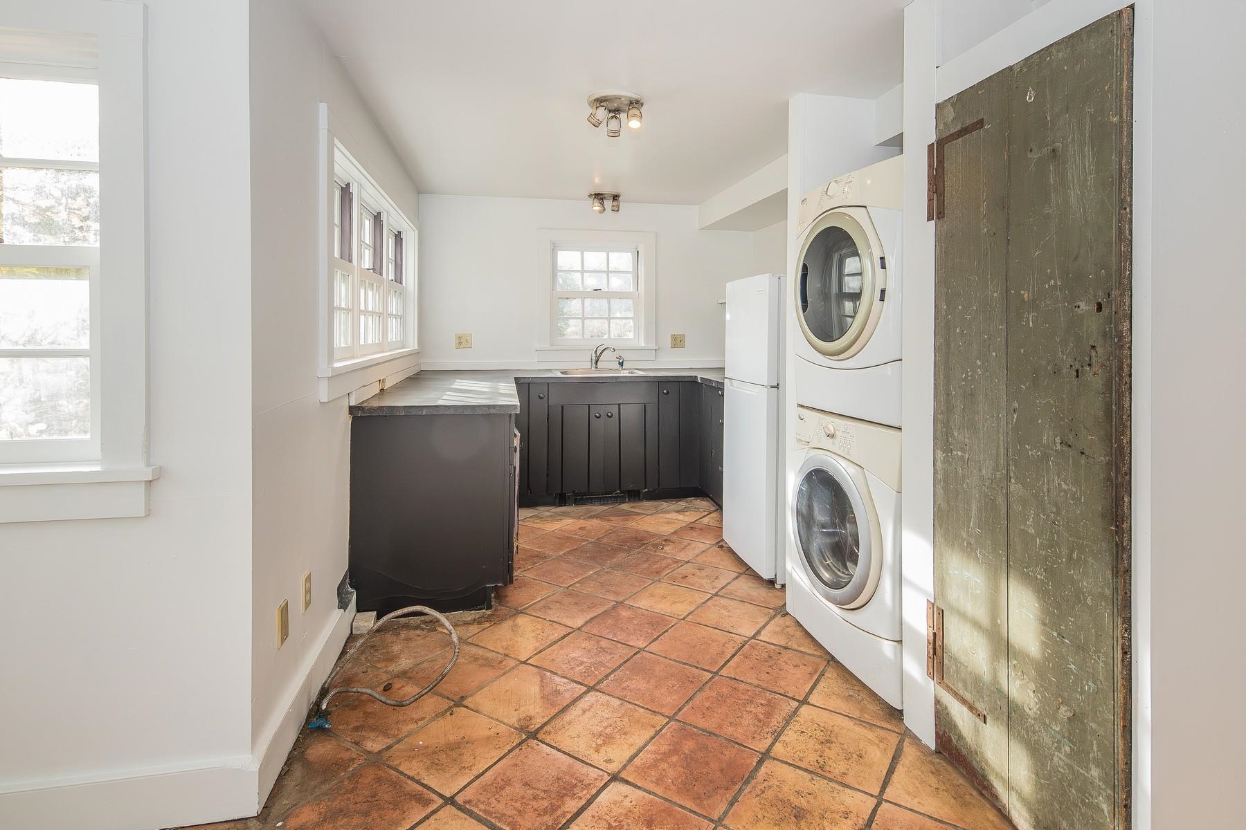 127 Clarendon Springs Lane Clarendon, VT 05777 - Photo 6 of 36