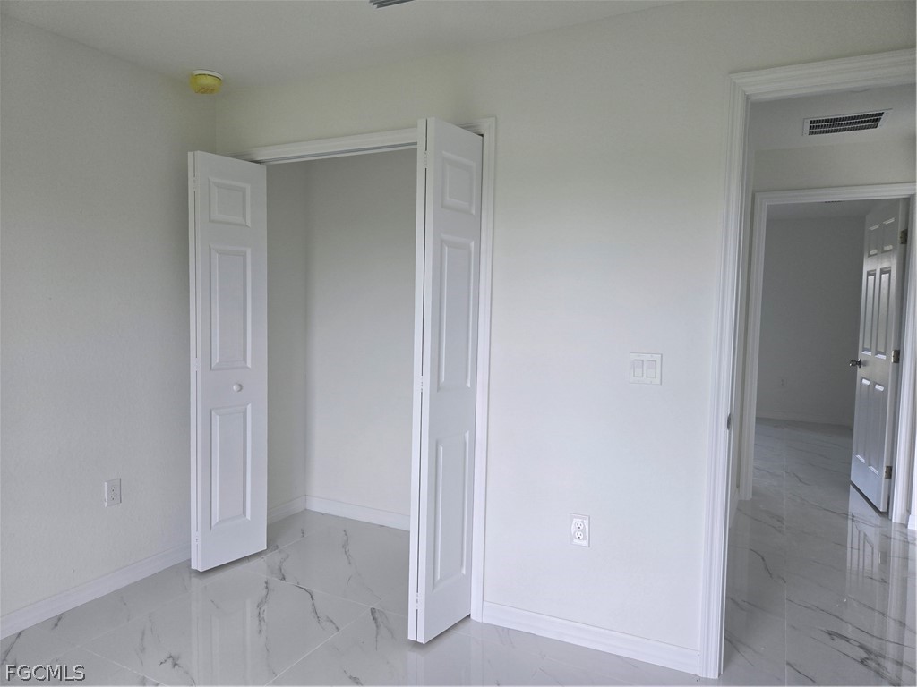 2707 30th Street Southwest Lehigh Acres, FL 33976 - Photo 12 of 27