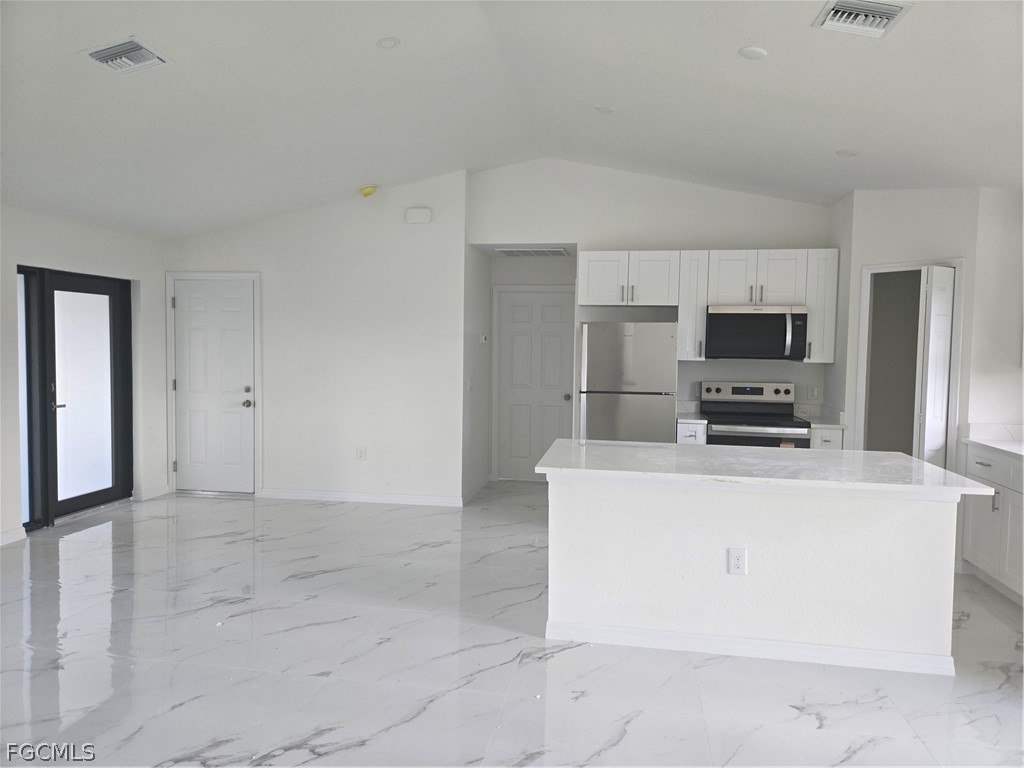 2707 30th Street Southwest Lehigh Acres, FL 33976 - Photo 7 of 27