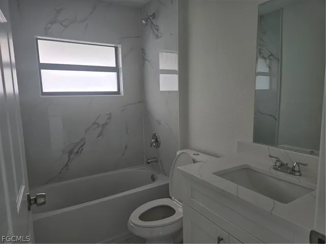 $1,950 | 2707 30th Street Southwest, Lehigh Acres, FL 33976