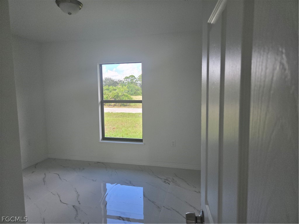 2707 30th Street Southwest Lehigh Acres, FL 33976 - Photo 10 of 27