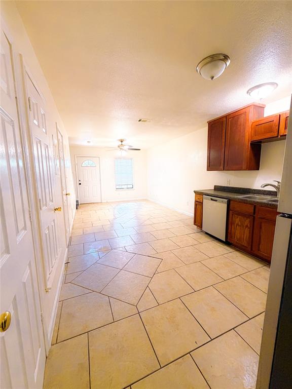 4926 Flamingo Road Fort Worth, TX 76119 - Photo 11 of 29 Gallery Image 11