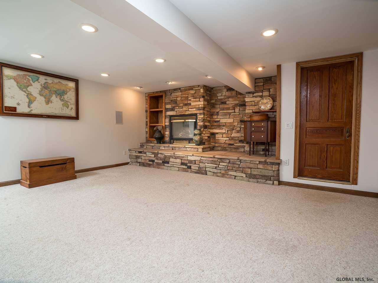 1707 Crescent Road Rexford, NY 12148 - Photo 17 of 25 Photo 17