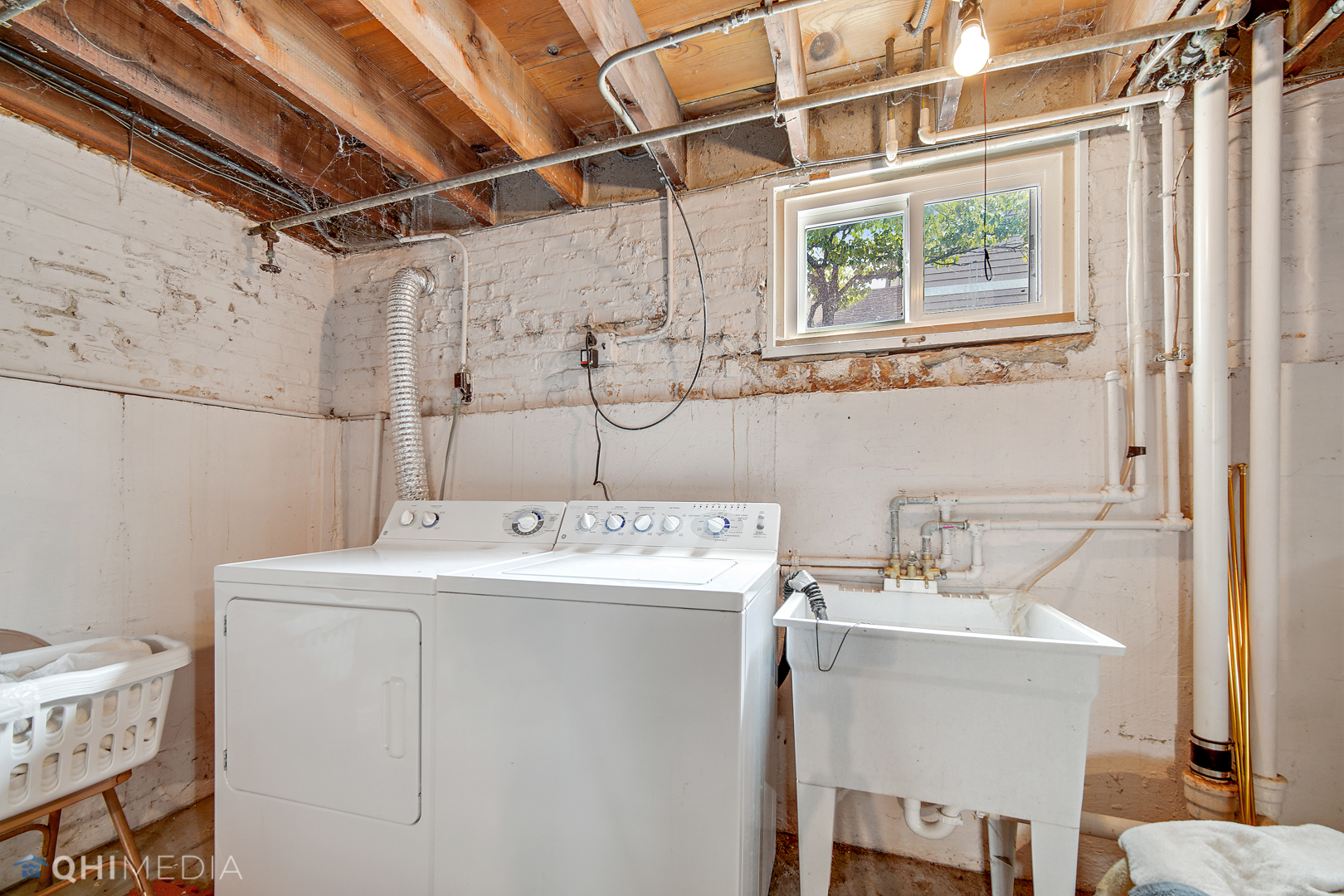 1442 Ridge Road Homewood, IL 60430 - Photo 21 of 25 a utility room with a sink dryer and washer