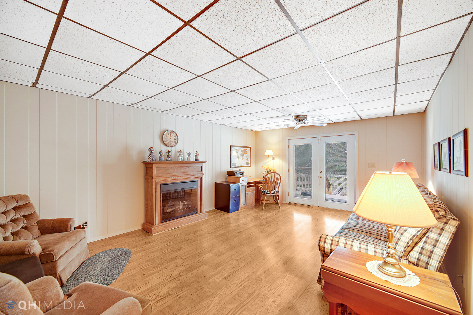 1442 Ridge Road Homewood, IL 60430 - Photo 7 of 25 a bed room with a bed and a couch