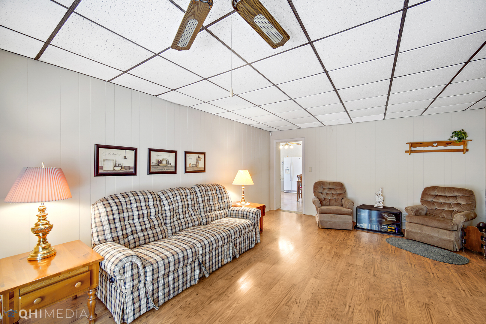 1442 Ridge Road Homewood, IL 60430 - Photo 8 of 25 a living room with furniture