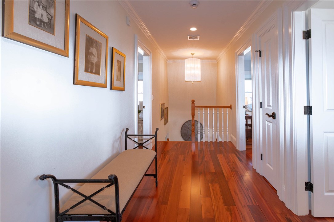 9 Cliff Terrace Newport, RI 02840 - Photo 23 of 40 Second floor landing.