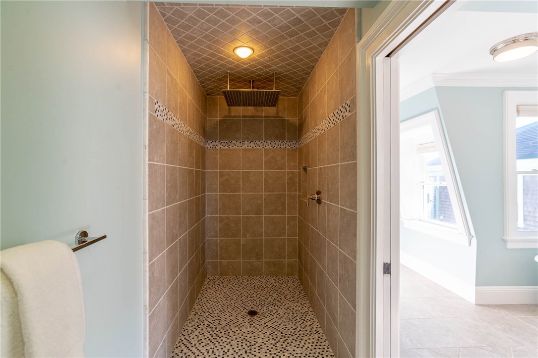 9 Cliff Terrace Newport, RI 02840 - Photo 28 of 40 Master shower.