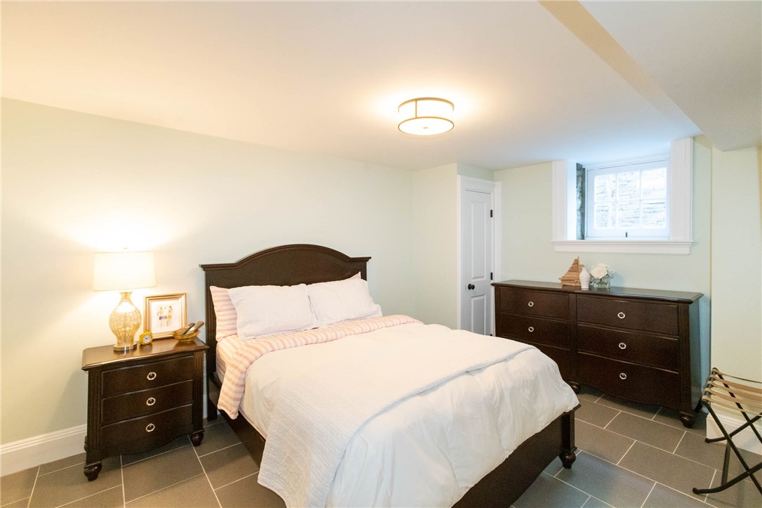 9 Cliff Terrace Newport, RI 02840 - Photo 35 of 40 Lower level bedroom.