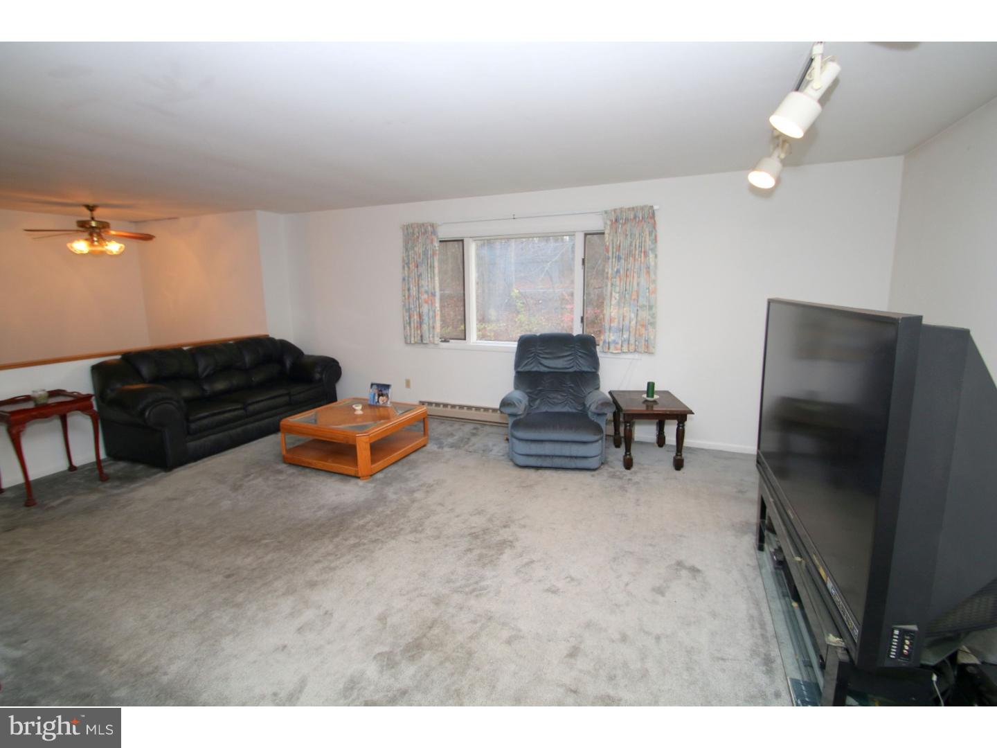 697 State Road Coopersburg, PA 18036 - Photo 2 of 25 Gallery Image 2