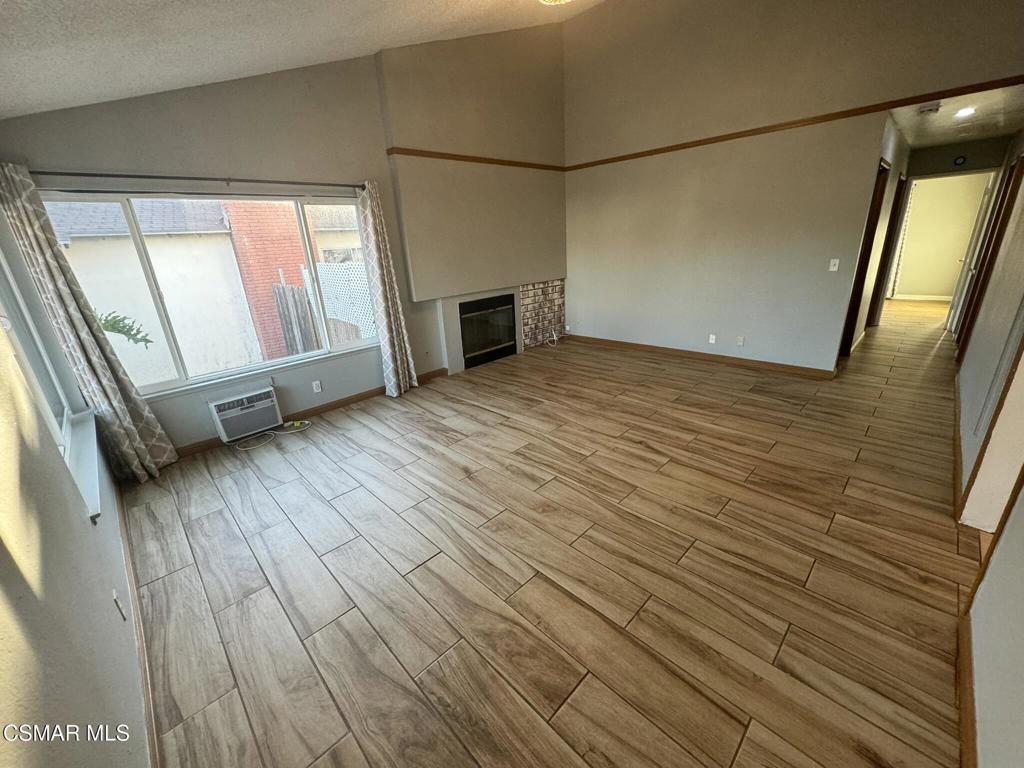 2047 Belmar Court North Simi Valley, CA 93063 - Photo 2 of 15