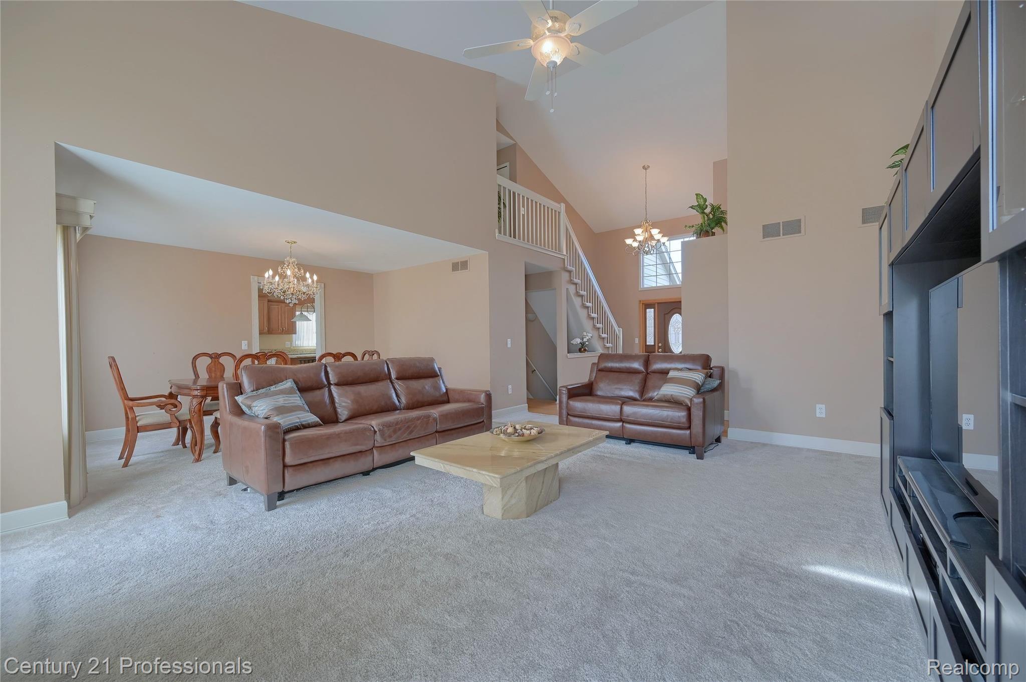889 Rambling Drive Rochester, MI 48307 - Photo 8 of 45 8-Great-Room-2nd-View.jpg