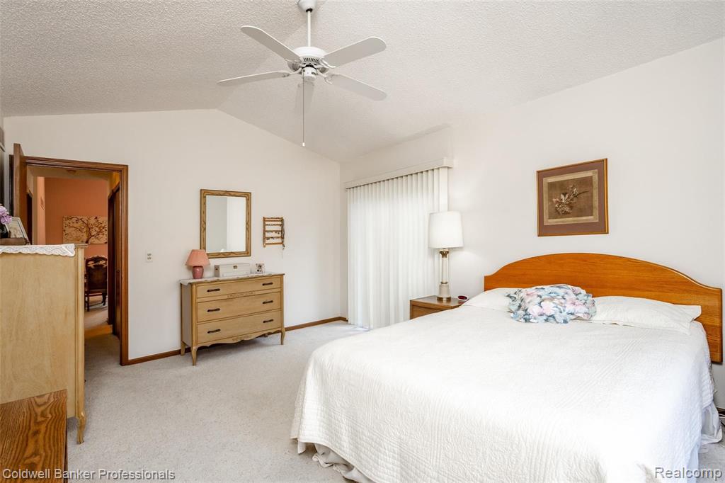 35040 Silver Ridge Court Farmington Hills, MI 48335 - Photo 20 of 43