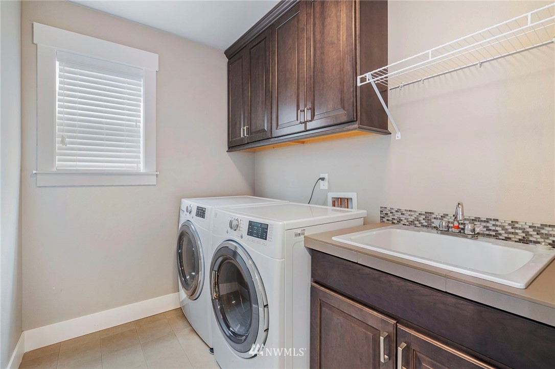 4732 Northeast 25th Street Renton, WA 98059 - Photo 15 of 21