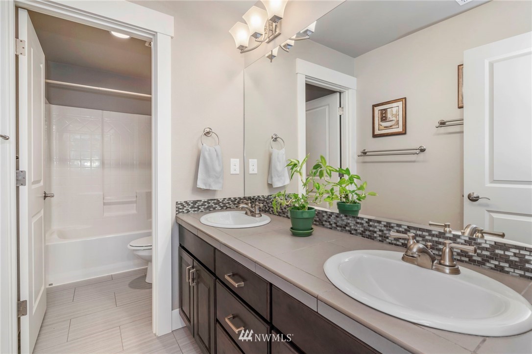 4732 Northeast 25th Street Renton, WA 98059 - Photo 16 of 21