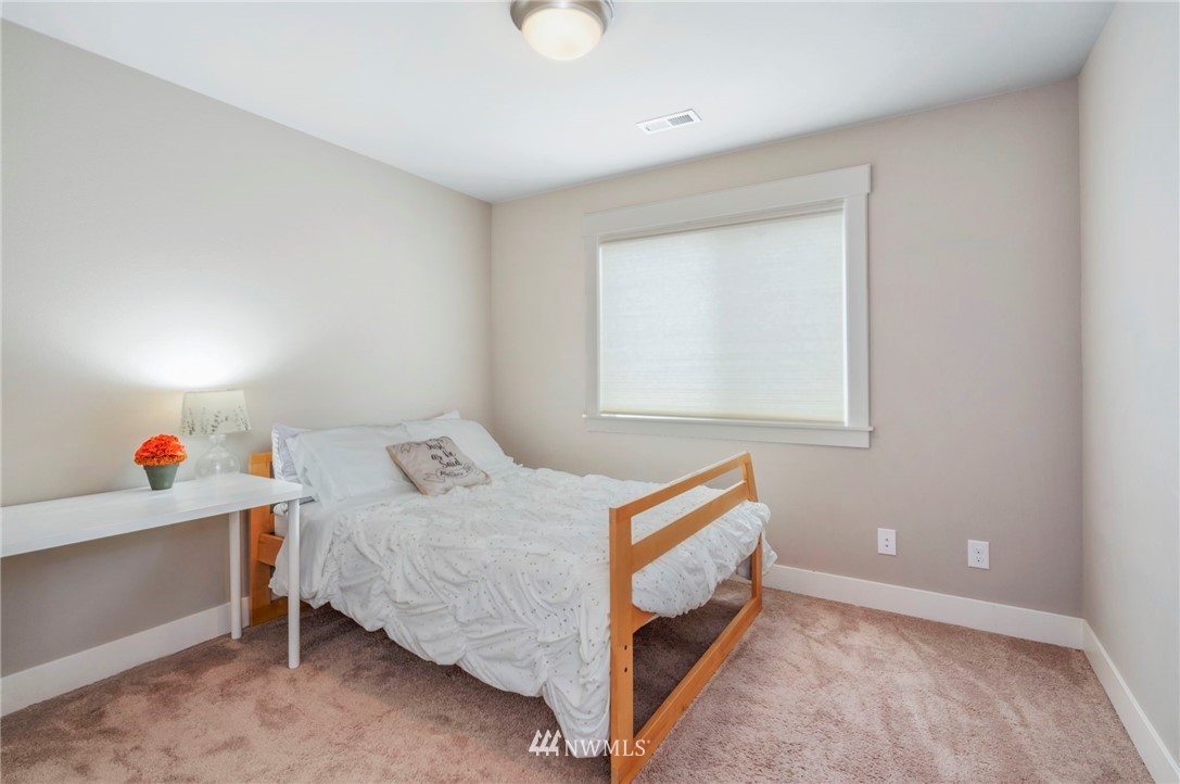 4732 Northeast 25th Street Renton, WA 98059 - Photo 17 of 21