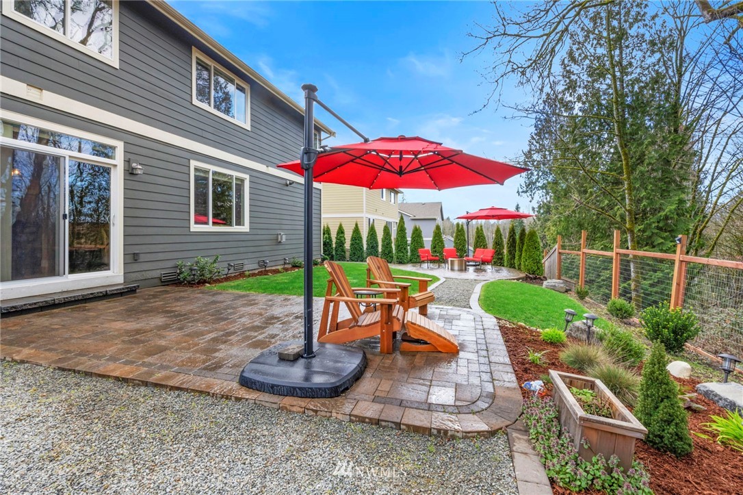 4732 Northeast 25th Street Renton, WA 98059 - Photo 9 of 21