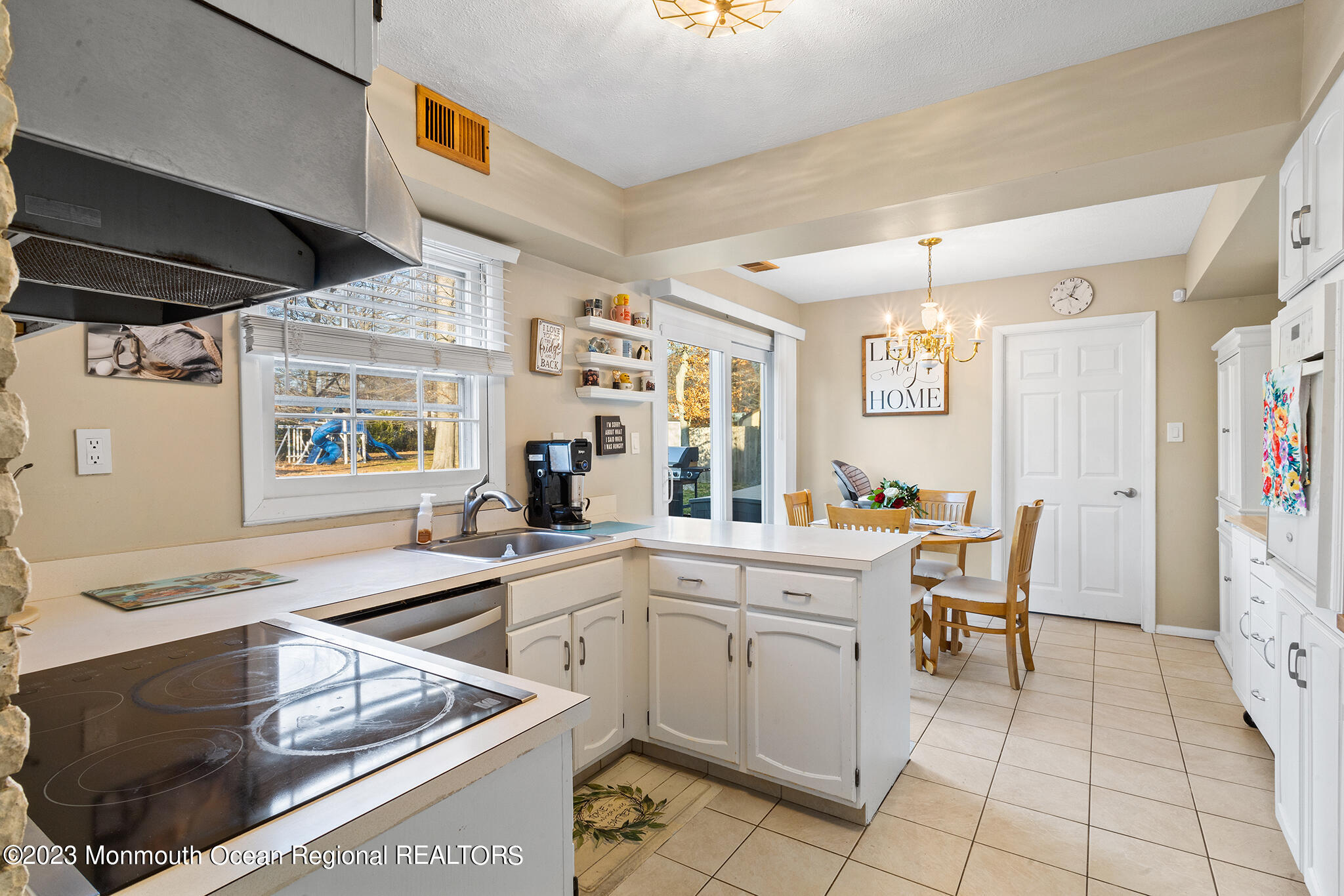 59 Applegate Road Freehold, NJ 07728 - Photo 11 of 31 59 Applegate Rd-Freehold-NJ-20