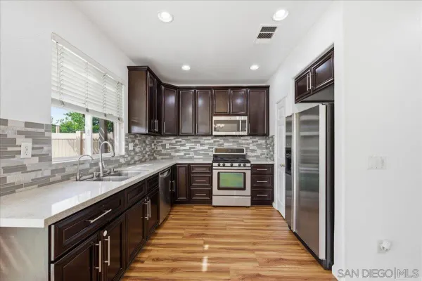 $831,000 | 10294 Scripps Poway Parkway, Unit 5, San Diego, CA 92131