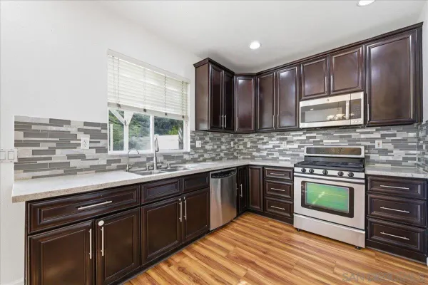 $831,000 | 10294 Scripps Poway Parkway, Unit 5, San Diego, CA 92131