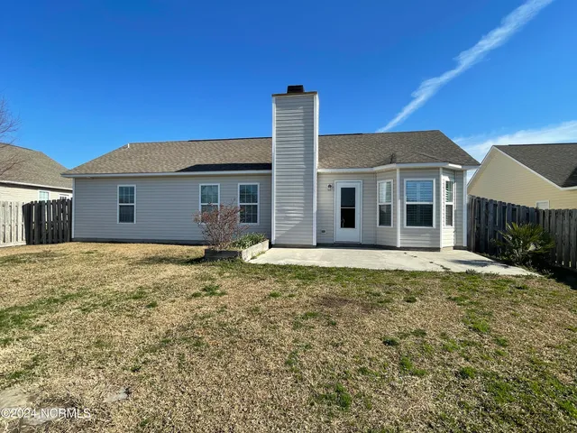 $1,900 | 322 Rose Bud Lane, Holly Ridge, NC 28445