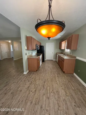 $1,900 | 322 Rose Bud Lane, Holly Ridge, NC 28445