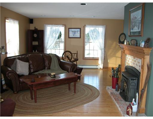 86 Spragueville Road Presque Isle, ME 04769 - Photo 10 of 14 Living Room.