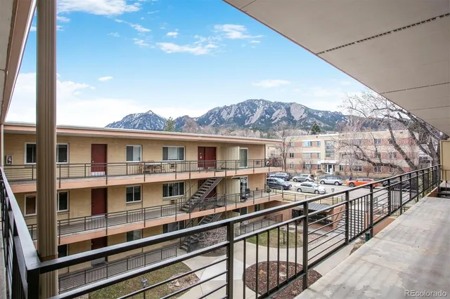 $2,000 | 830 20th Street, Unit 304, Boulder, CO 80302