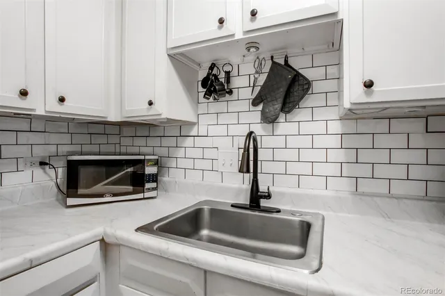 $2,000 | 830 20th Street, Unit 304, Boulder, CO 80302