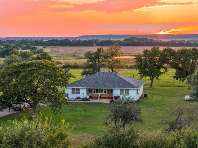 $244,999 | 8450 Decatur Road, Fredonia, KS 66736