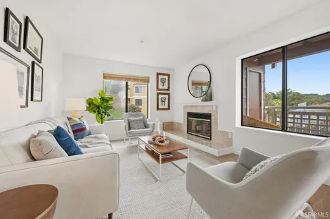 $815,000 | 101 Oak Court, Daly City, CA 94014