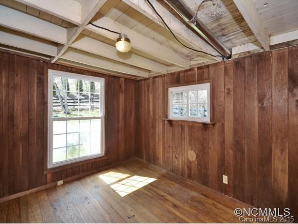 1104 Oxner Cove Road Waynesville, NC 28786 - Photo 9 of 19 Gallery Image 9