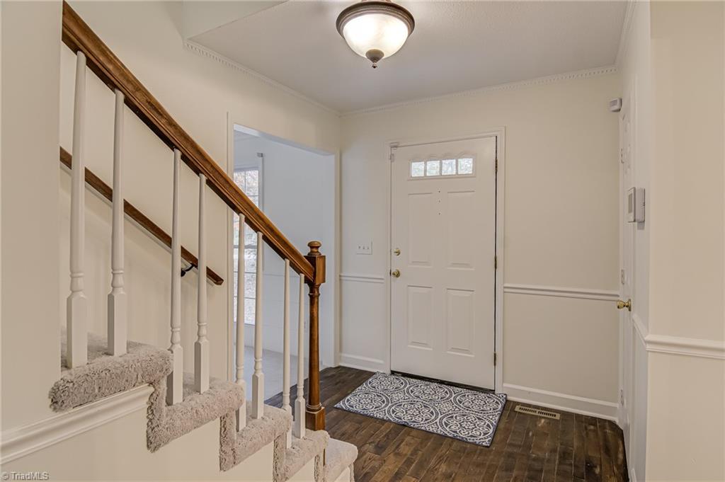 5090 Cobblestone Road Winston-Salem, NC 27106 - Photo 2 of 36