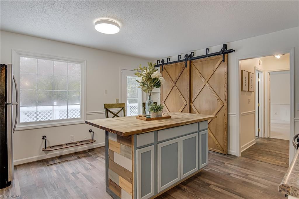 5090 Cobblestone Road Winston-Salem, NC 27106 - Photo 5 of 36