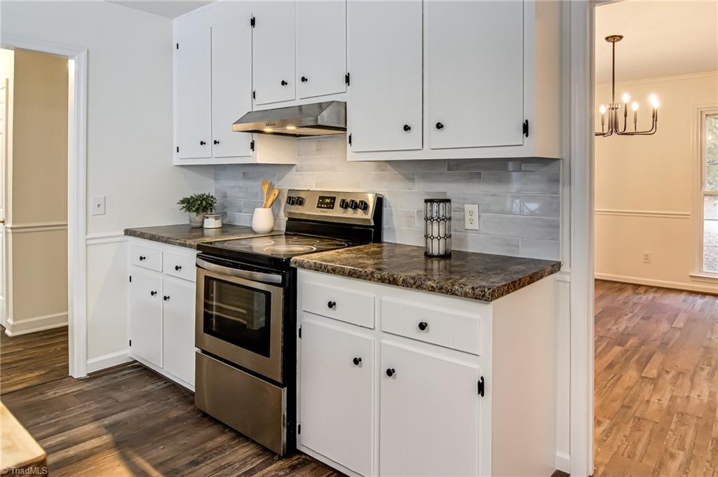 5090 Cobblestone Road Winston-Salem, NC 27106 - Photo 6 of 36