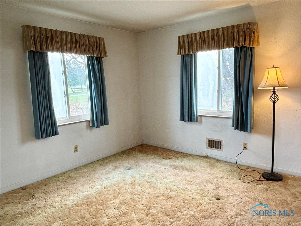 5536 Corduroy Road Oregon, OH 43616 - Photo 18 of 50 Primary bedroom