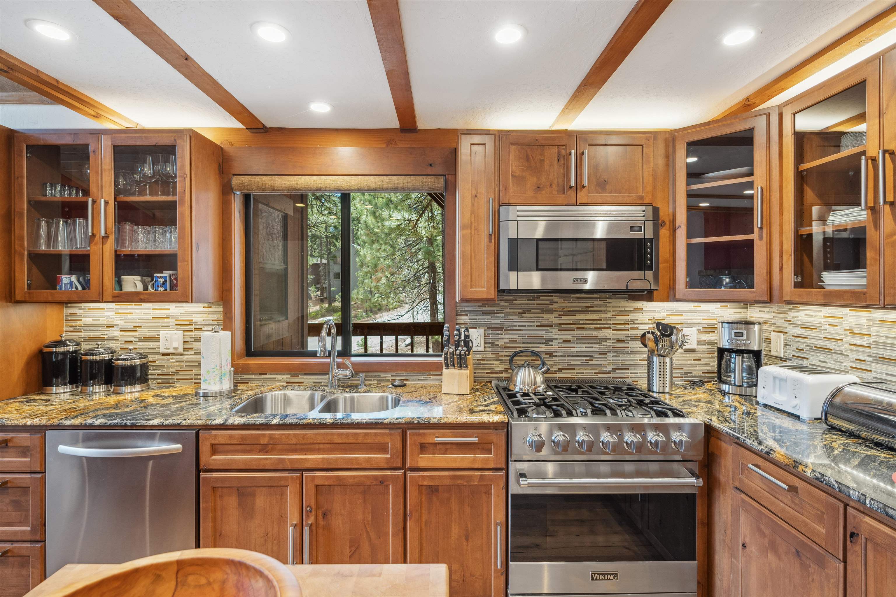 137 Basque Drive Truckee, CA 96161 - Photo 13 of 28 Gallery Image 13