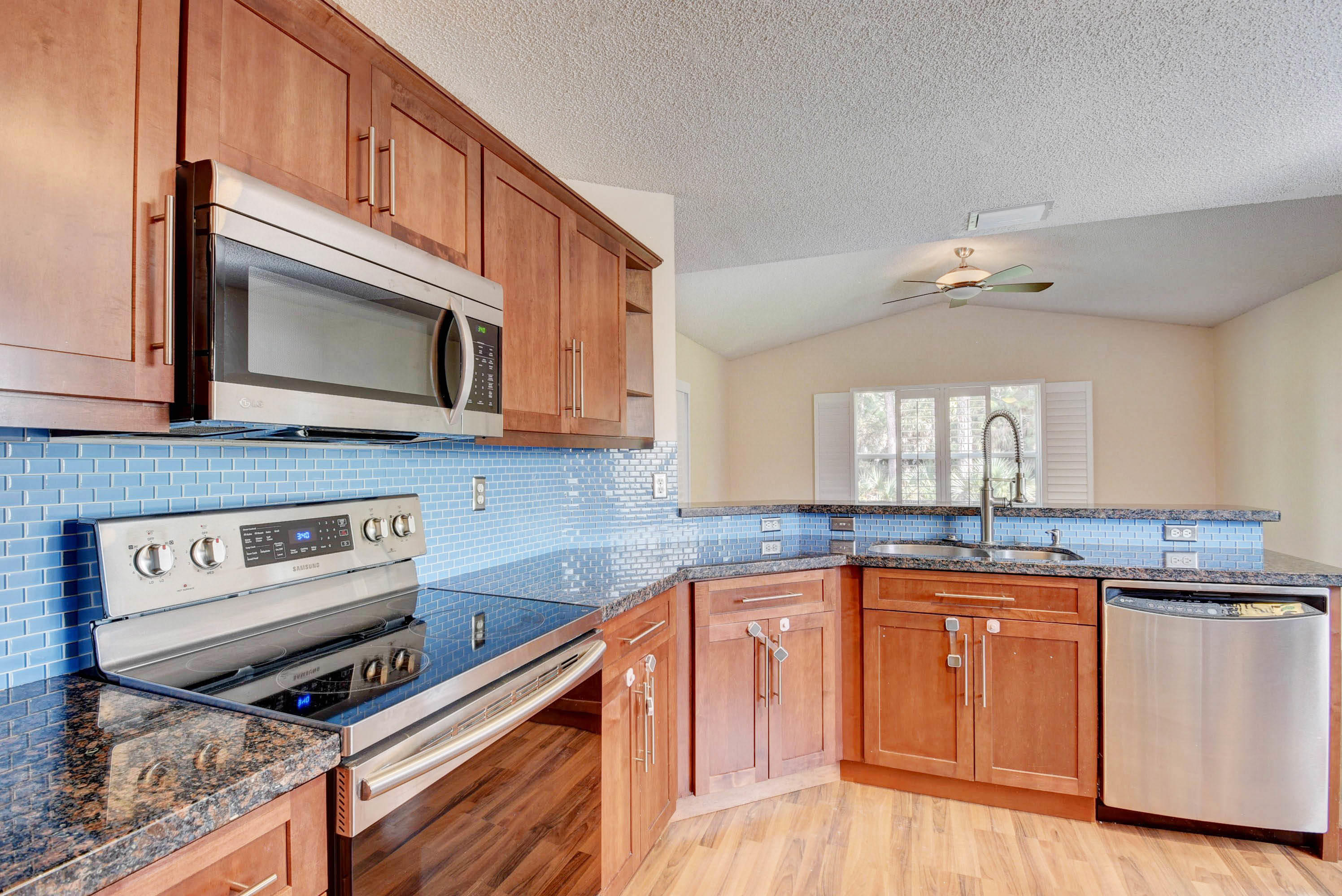 8331 Bermuda Sound Way Boynton Beach, FL 33436 - Photo 3 of 30 11_untitled (11)