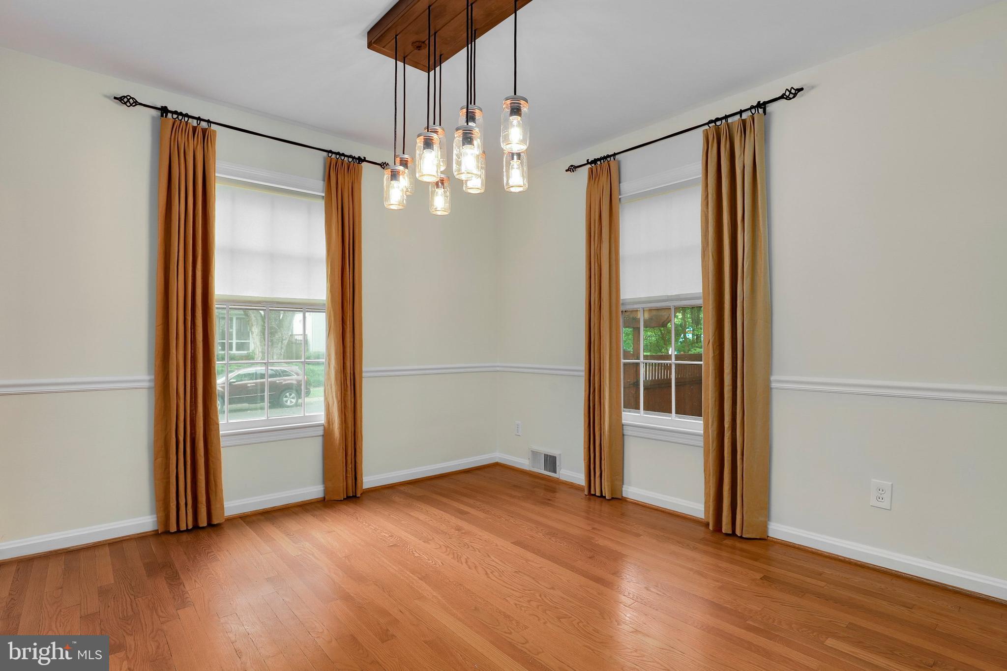 8210 Maple Ridge Road Bethesda, MD 20814 - Photo 14 of 27