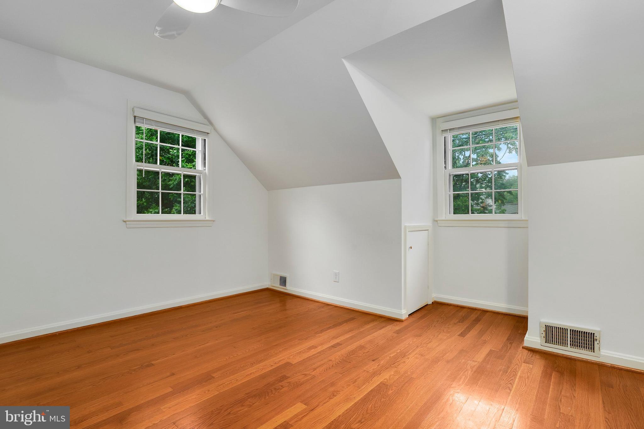 8210 Maple Ridge Road Bethesda, MD 20814 - Photo 21 of 27