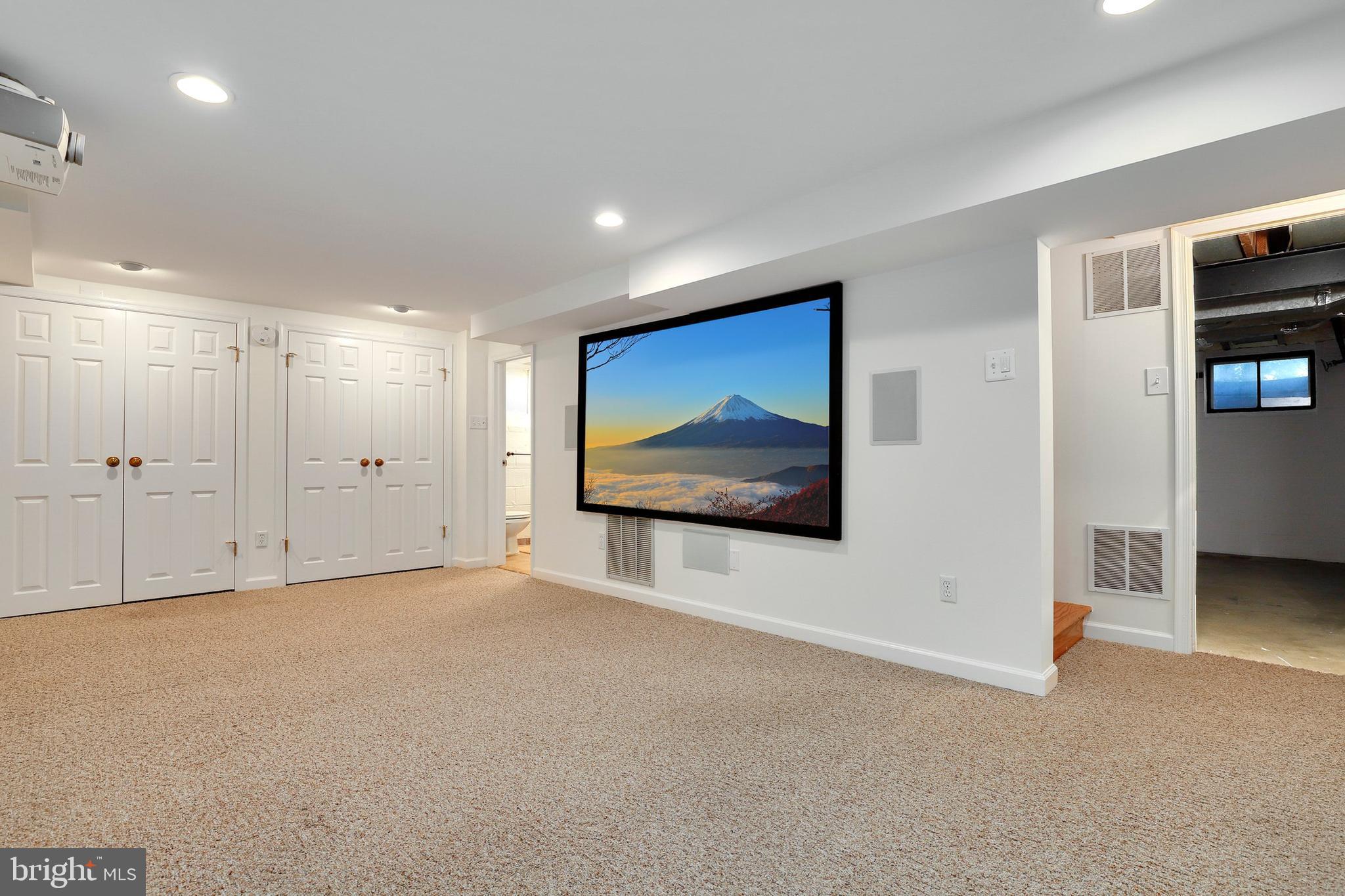 8210 Maple Ridge Road Bethesda, MD 20814 - Photo 23 of 27